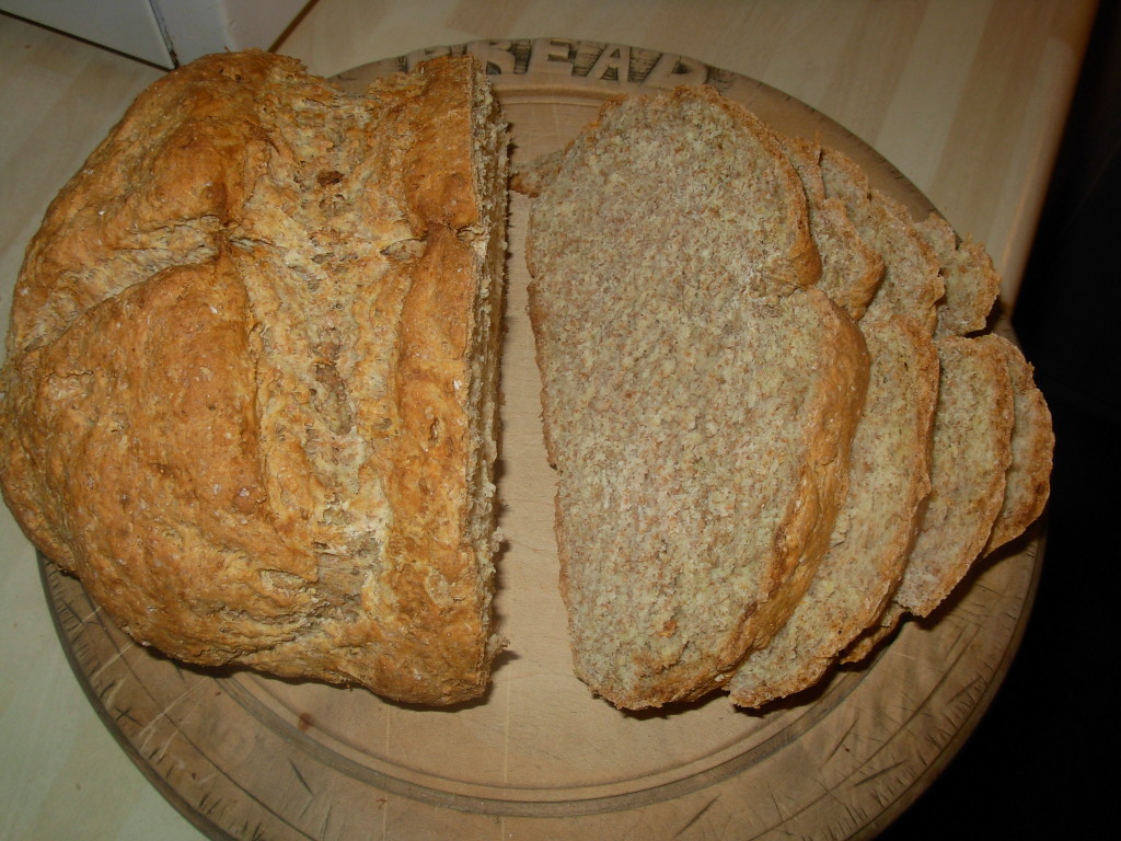 wheaten bread sliced