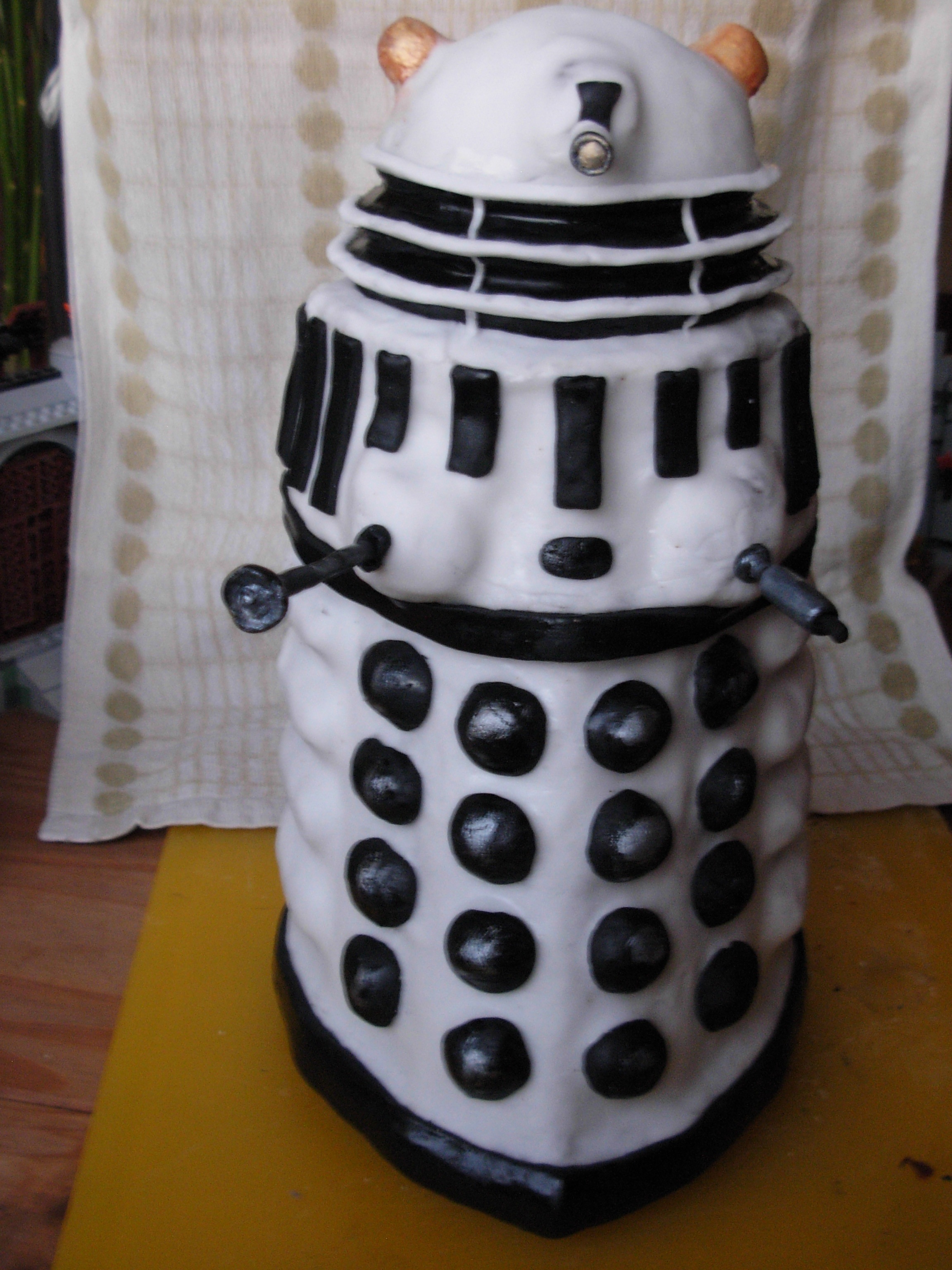 Dalek cake