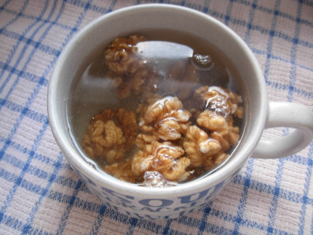 soak walnuts