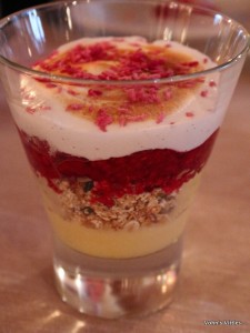 Lemon curd dessert